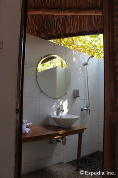 Cashew Grove Beach Resort Busuanga Exteriör bild